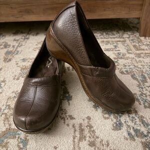 Brown SoftWalk Leather Clogs